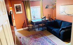 City Centre Flat, Free Parking, Period Property